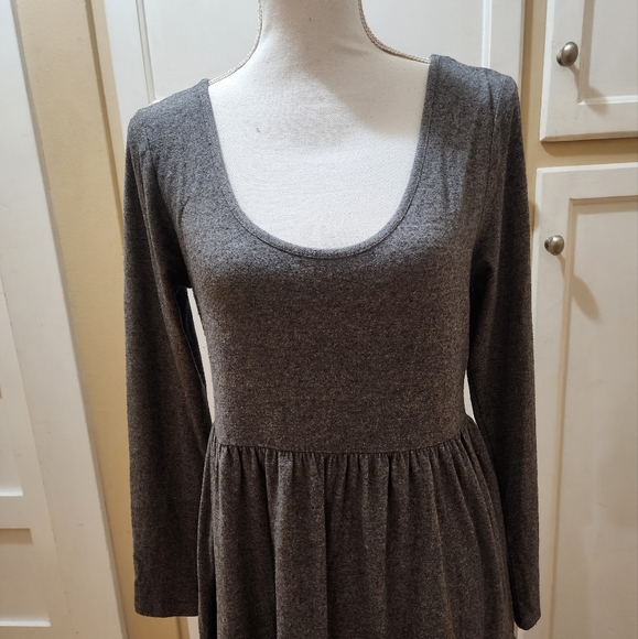 Wild Fable Women's Scoop Neck Long-sleeved Dress - Picture 4 of 11